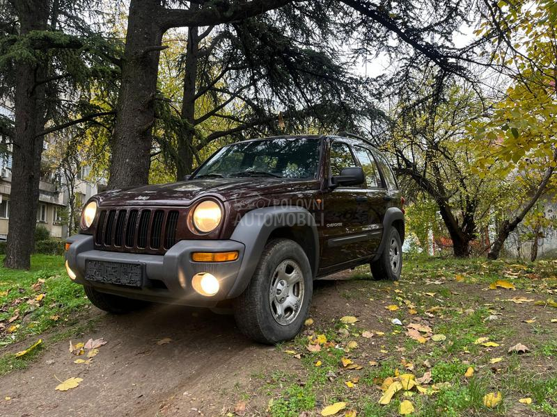 Jeep Liberty 2.4 sport 4x4