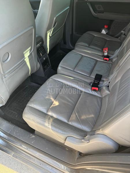 Volkswagen Touran 2.0 TDI DSG Highline