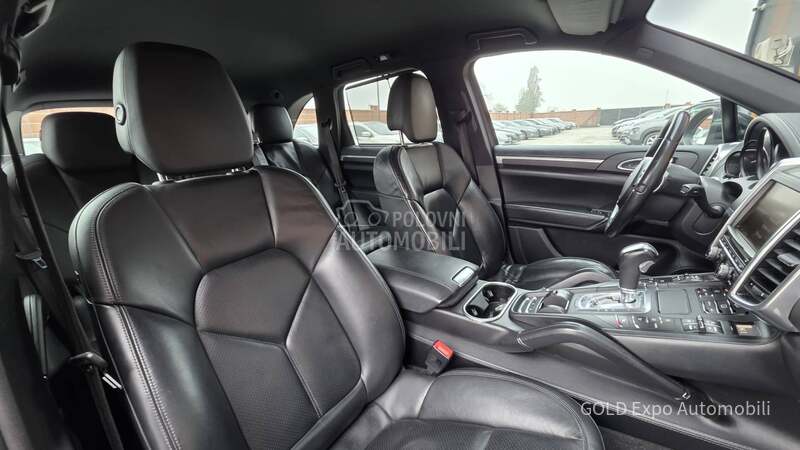 Porsche Cayenne 3.0 TD TIPTRONIC FUL