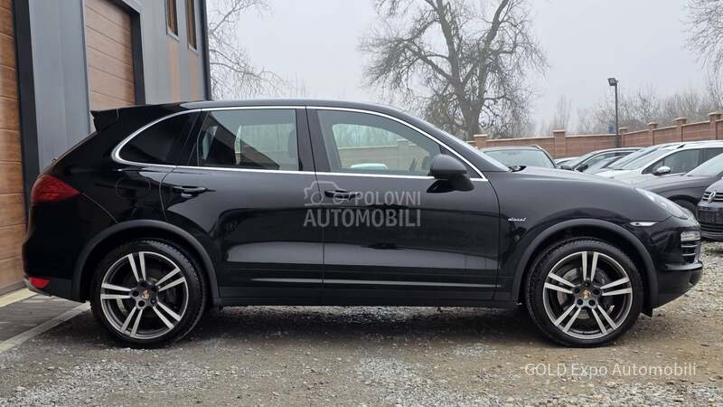 Porsche Cayenne 3.0 TD TIPTRONIC FUL