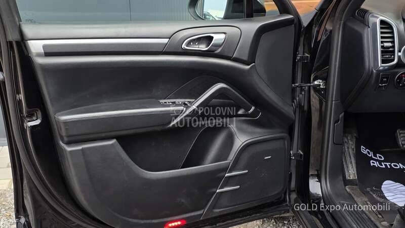 Porsche Cayenne 3.0 TD TIPTRONIC FUL