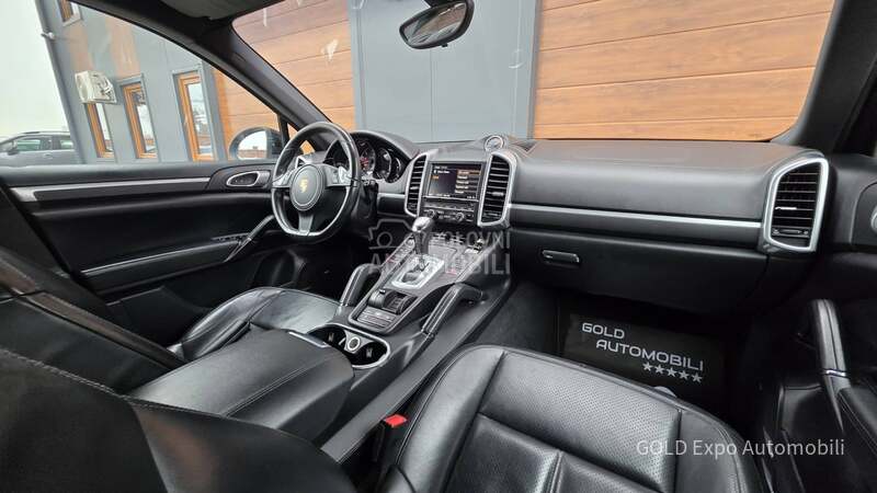 Porsche Cayenne 3.0 TD TIPTRONIC FUL