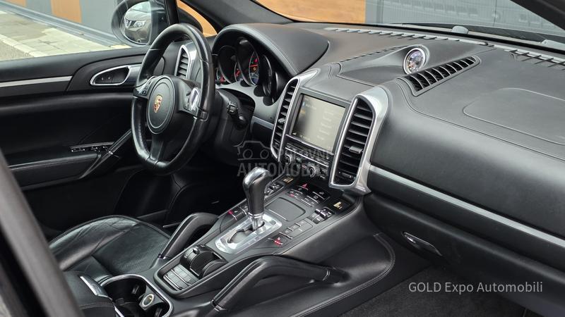 Porsche Cayenne 3.0 TD TIPTRONIC FUL