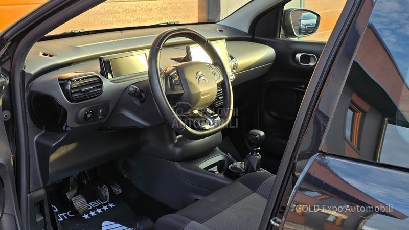Citroen C4 Cactus 1.2 B.E.N.Z NOV