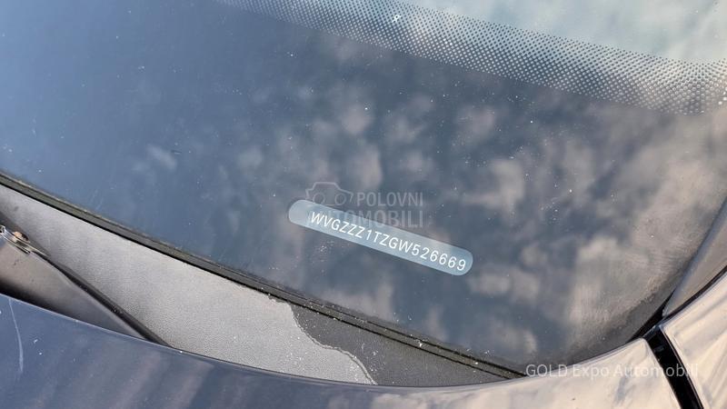 Volkswagen Touran 1.6 HIGHLINE 7SED