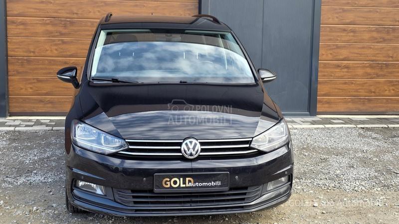 Volkswagen Touran 1.6 HIGHLINE 7SED