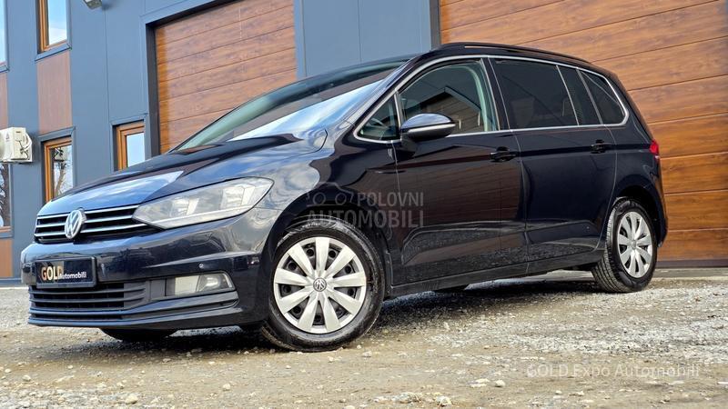 Volkswagen Touran 1.6 HIGHLINE 7SED