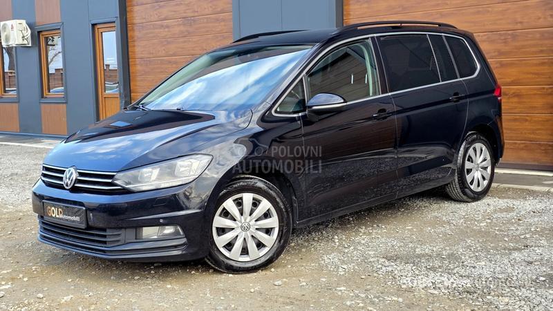 Volkswagen Touran 1.6 HIGHLINE 7SED