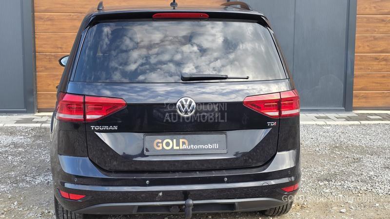 Volkswagen Touran 1.6 HIGHLINE 7SED