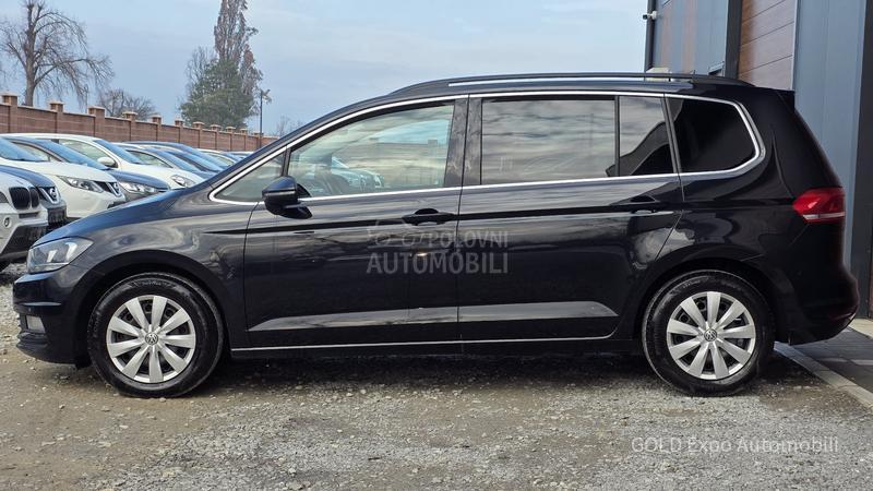 Volkswagen Touran 1.6 HIGHLINE 7SED