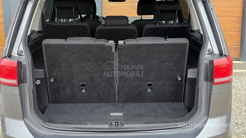 Volkswagen Touran 2.0 TDi 7SD HIGHLINE