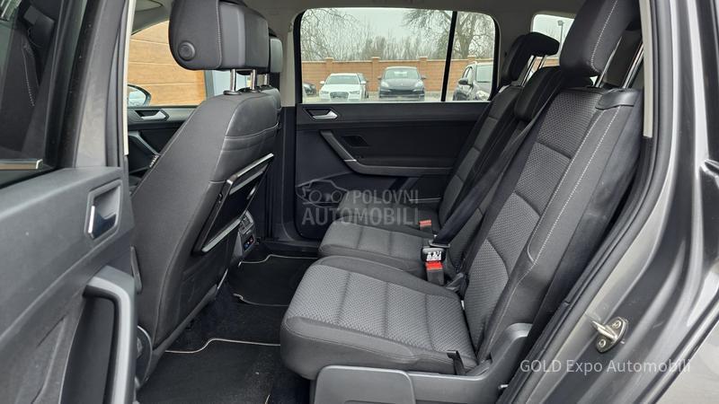 Volkswagen Touran 2.0 TDi 7SD HIGHLINE