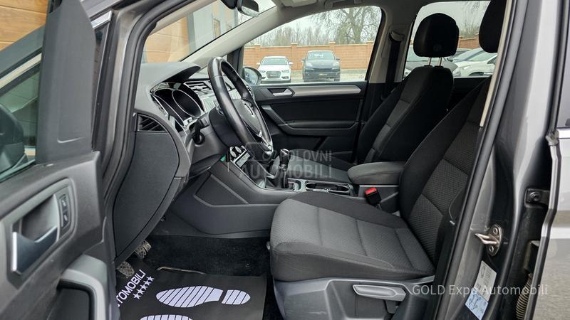 Volkswagen Touran 2.0 TDi 7SD HIGHLINE