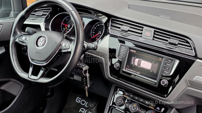 Volkswagen Touran 2.0 TDi 7SD HIGHLINE