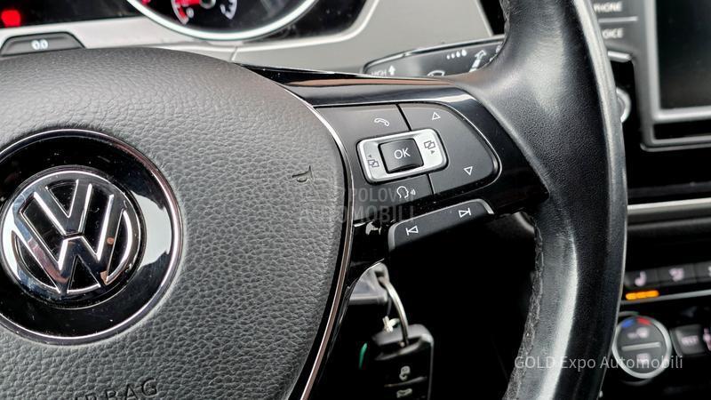 Volkswagen Touran 2.0 TDi 7SD HIGHLINE