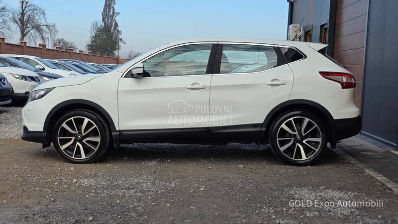 Nissan Qashqai 1.2 DIG-T 120K.M NOV