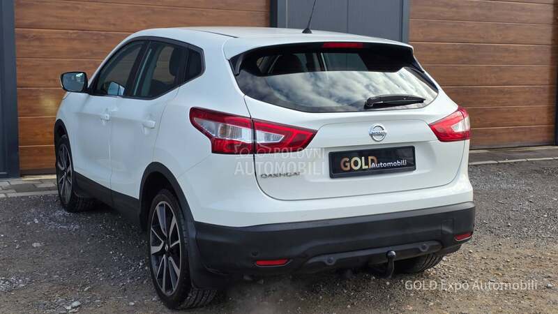 Nissan Qashqai 1.2 DIG-T 120K.M NOV