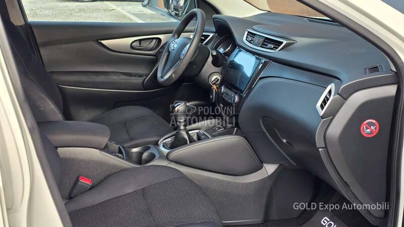 Nissan Qashqai 1.2 DIG-T 120K.M NOV
