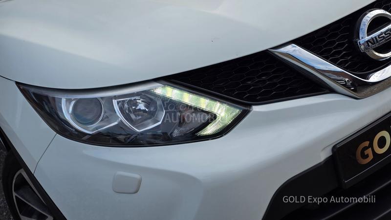 Nissan Qashqai 1.2 DIG-T 120K.M NOV