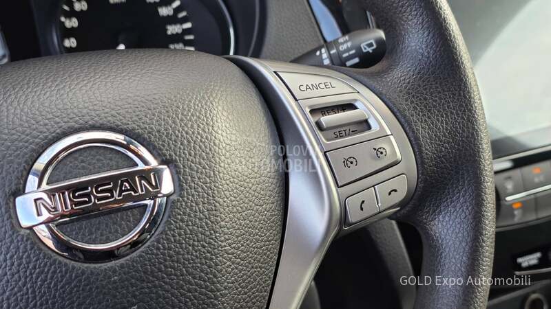 Nissan Qashqai 1.2 DIG-T 120K.M NOV