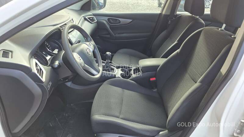 Nissan Qashqai 1.2 DIG-T 120K.M NOV
