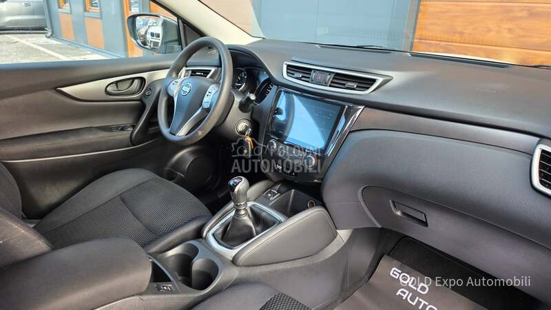 Nissan Qashqai 1.2 DIG-T 120K.M NOV