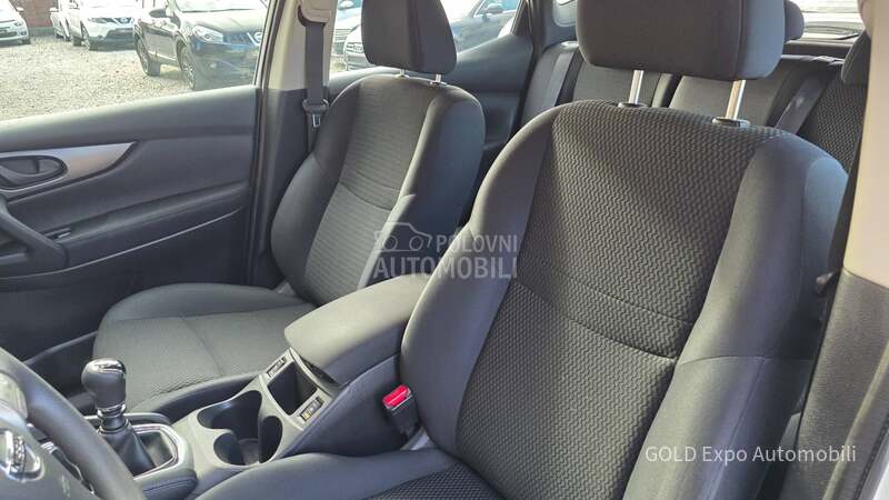 Nissan Qashqai 1.2 DIG-T 120K.M NOV