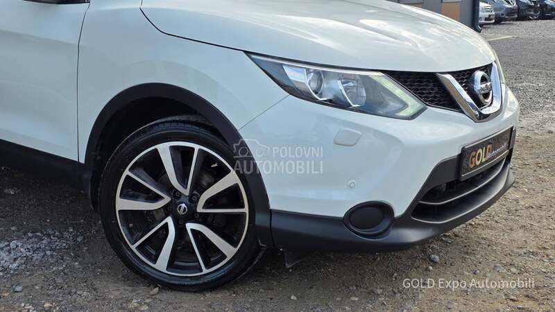 Nissan Qashqai 1.2 DIG-T 120K.M NOV