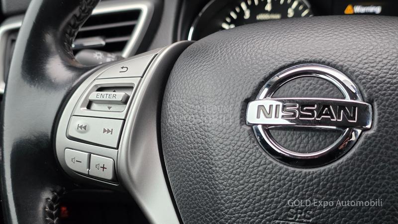 Nissan Qashqai 1.2 X-TRONIC 151K.M.