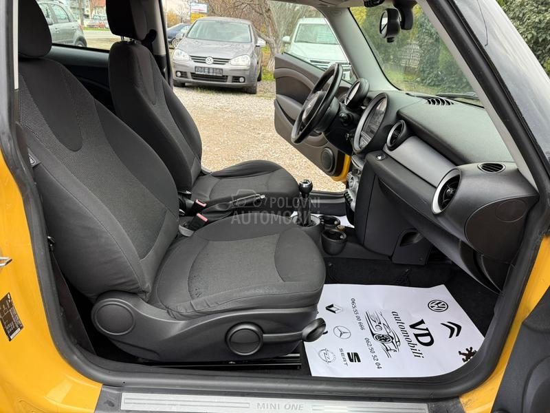 MINI One 