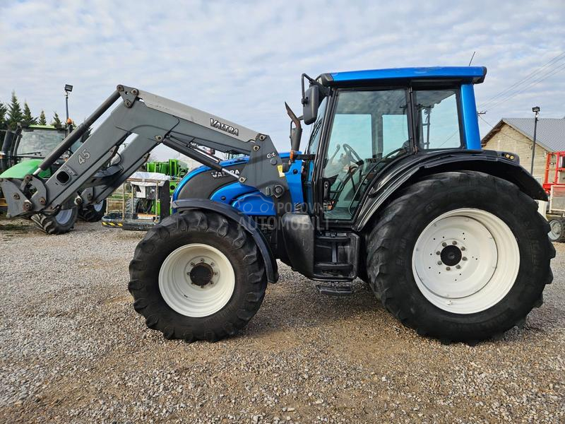 Valtra N101 FABRICKI UTOVARIVAC