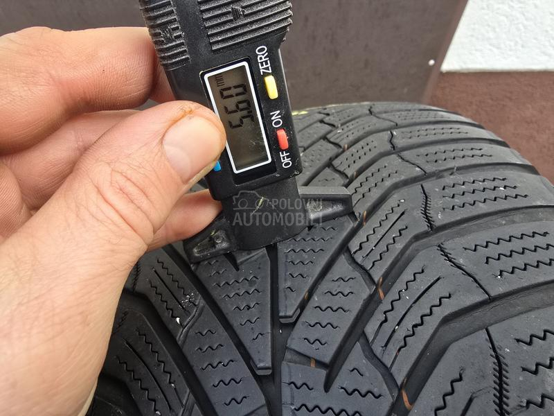 Kumho 225/45 R18 Zimska