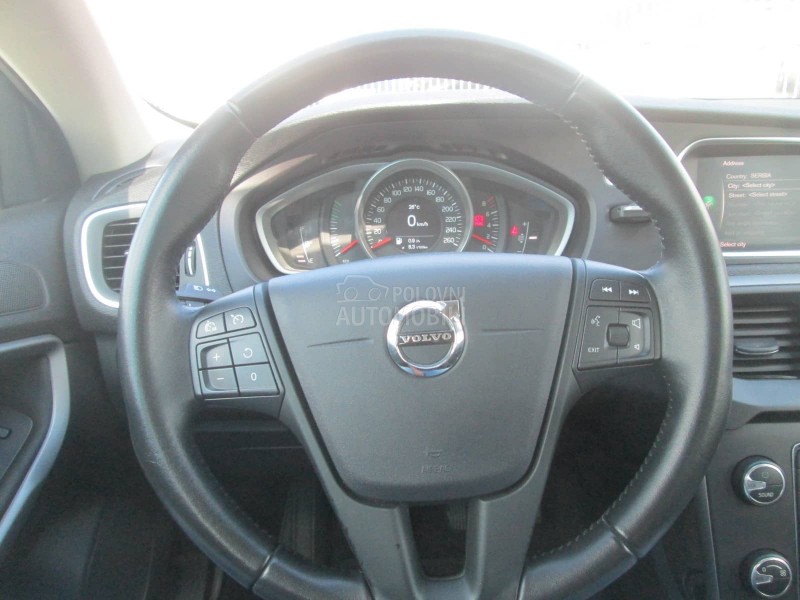Volvo V40 2.0 b