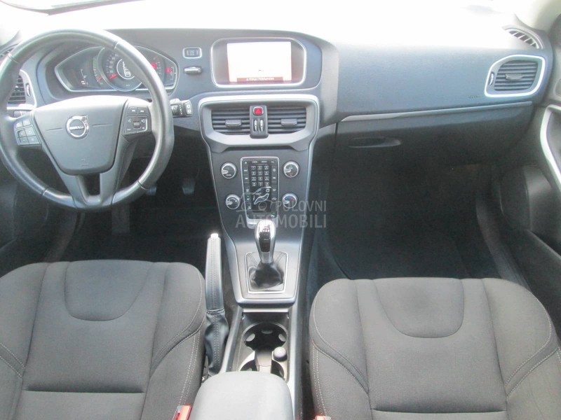 Volvo V40 2.0 b