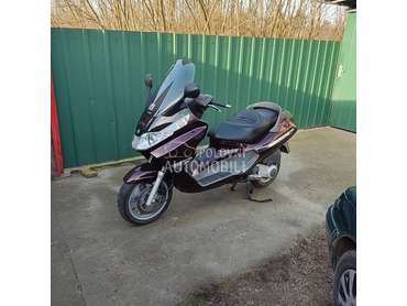 Piaggio X8