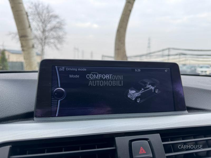 BMW 320 SPORT AUT LED NAV