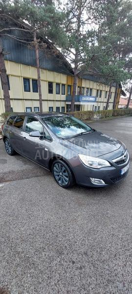 Opel Astra J 1.3 cdti ekoflex