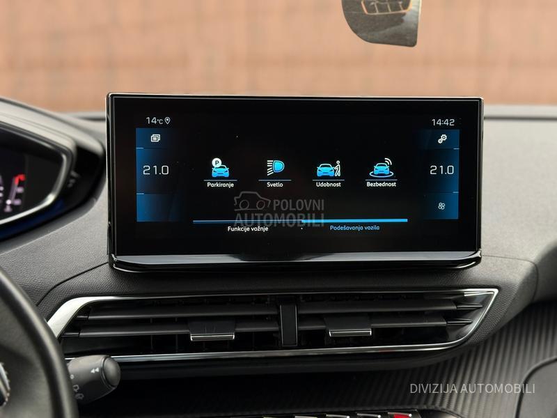 Peugeot 3008 Kamera/Auto/Led/Nav