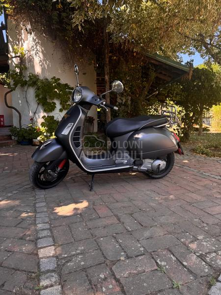 Vespa 300 GTS