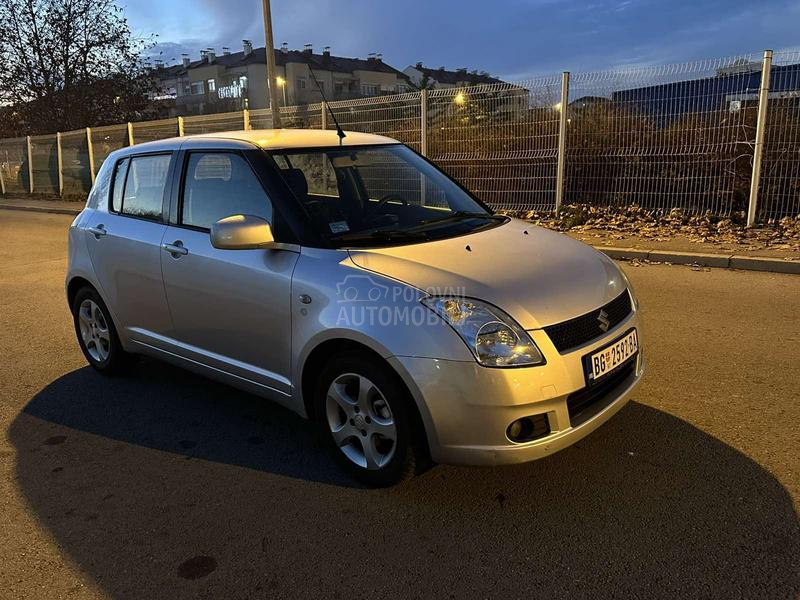 Suzuki Swift 