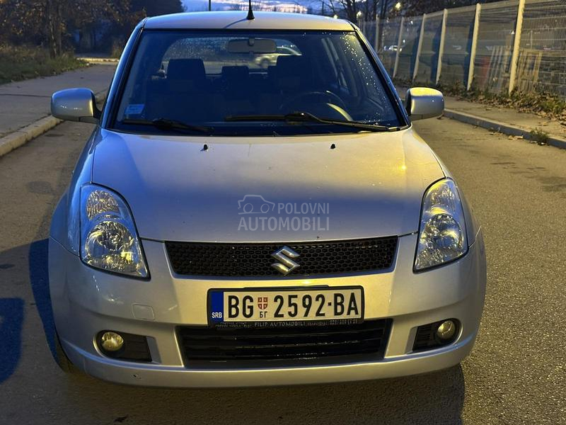 Suzuki Swift 