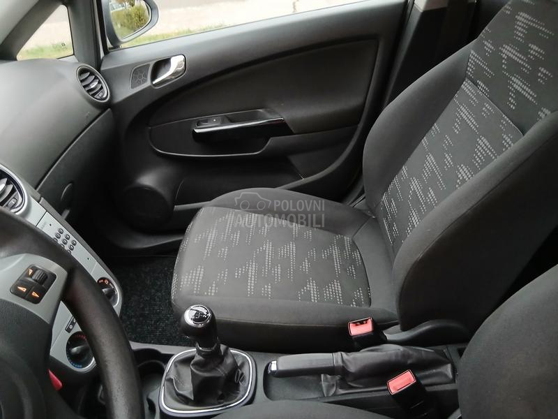 Opel Corsa D 1.4 B