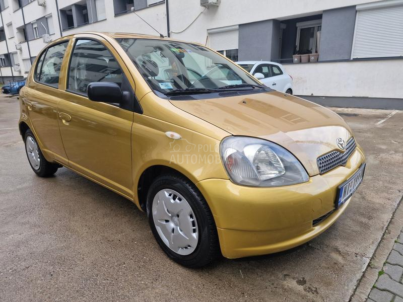 Toyota Yaris VREDI POGLEDATI