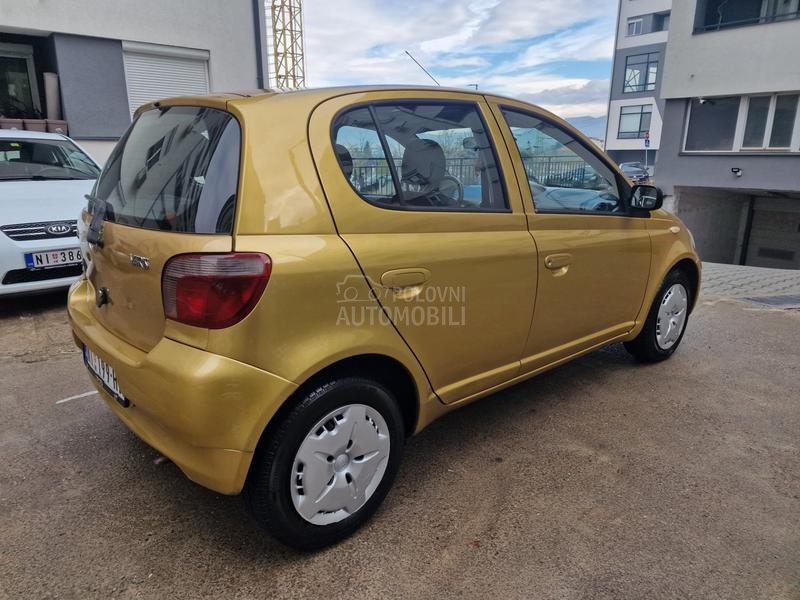 Toyota Yaris VREDI POGLEDATI
