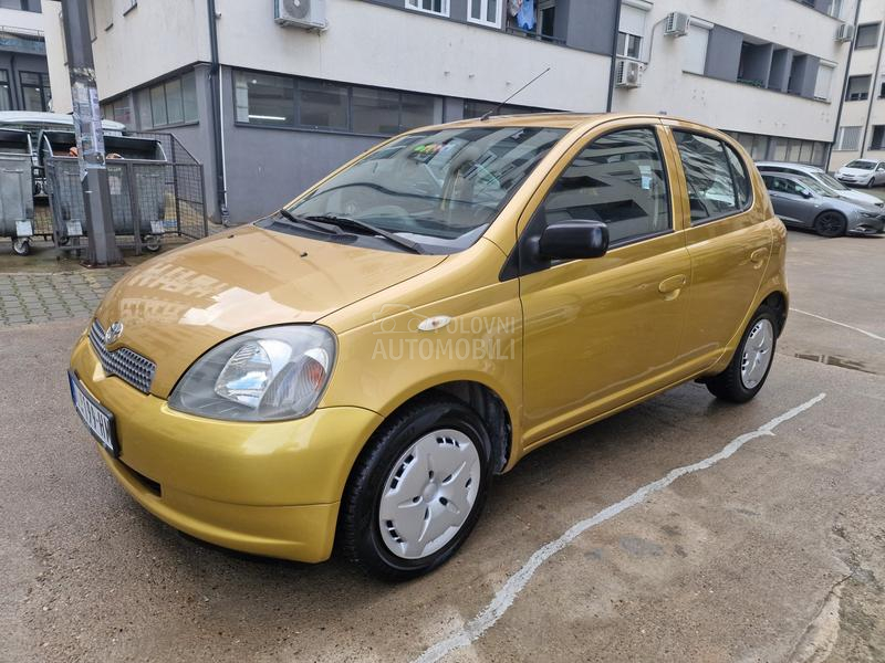 Toyota Yaris VREDI POGLEDATI