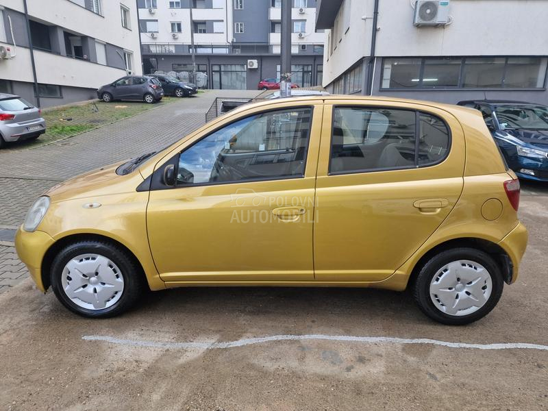 Toyota Yaris VREDI POGLEDATI