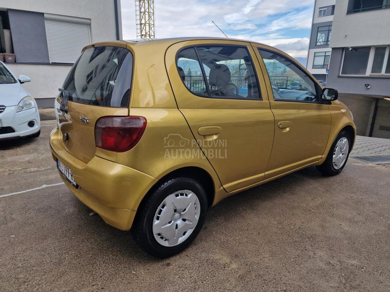 Toyota Yaris VREDI POGLEDATI