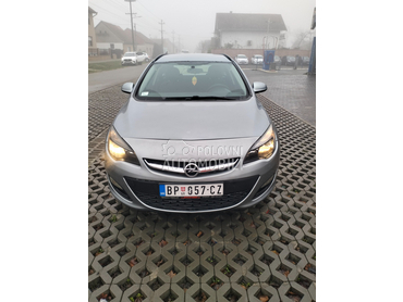 Opel Astra J 1.4 turbo