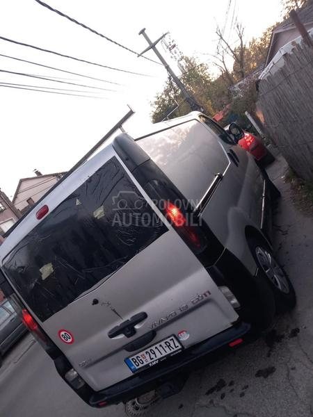 Opel Vivaro regg dobar