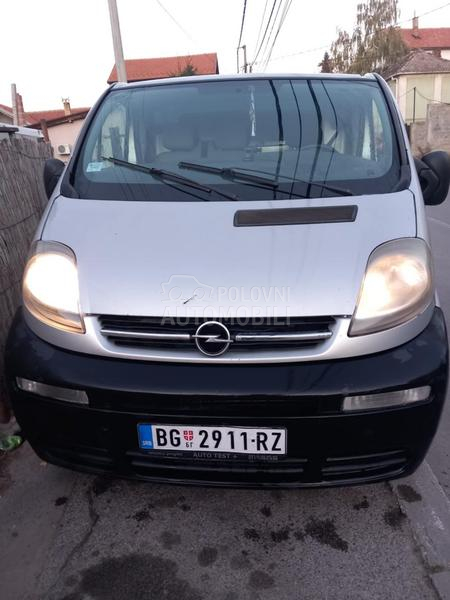 Opel Vivaro regg dobar